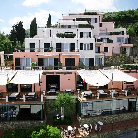 Residence Borgo San Sebastiano Bergeggi Ngoại thất bức ảnh