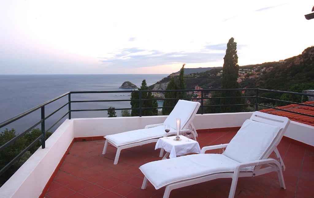 Residence Borgo San Sebastiano Bergeggi Phòng bức ảnh