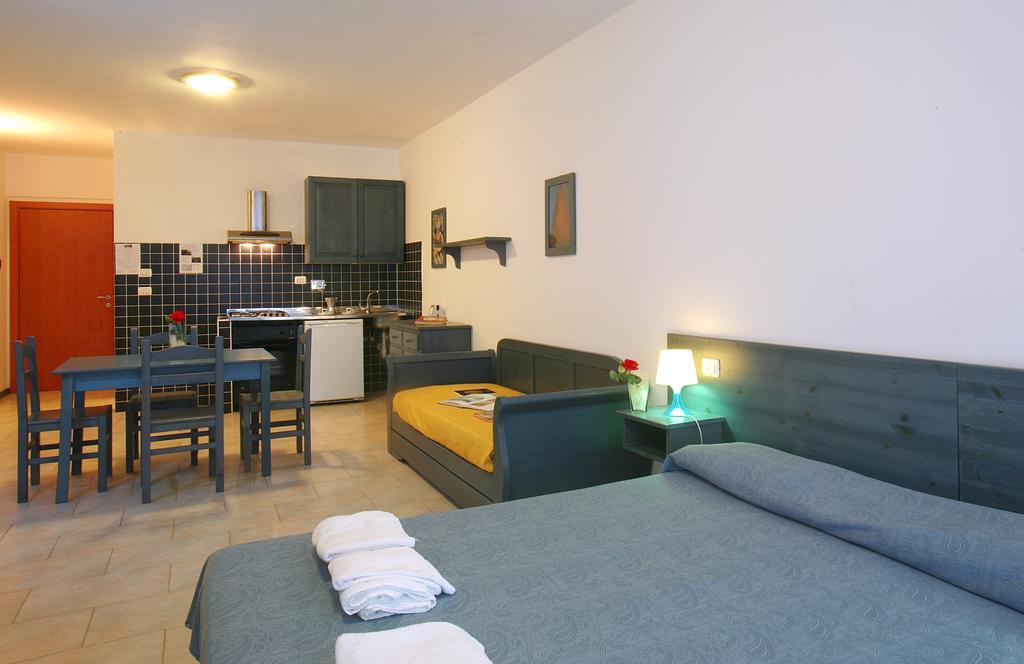 Residence Borgo San Sebastiano Bergeggi Phòng bức ảnh